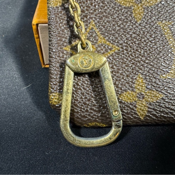 Louis Vuitton Brown Monogram Pouch with Gold Chain - Picture 3 of 9